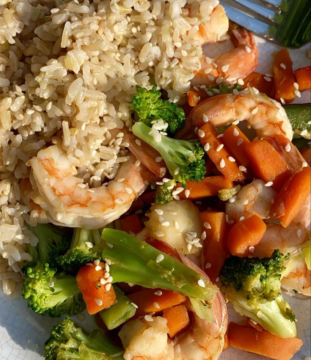 Healthy Brown Rice & Veg Shrimp Stir Fry