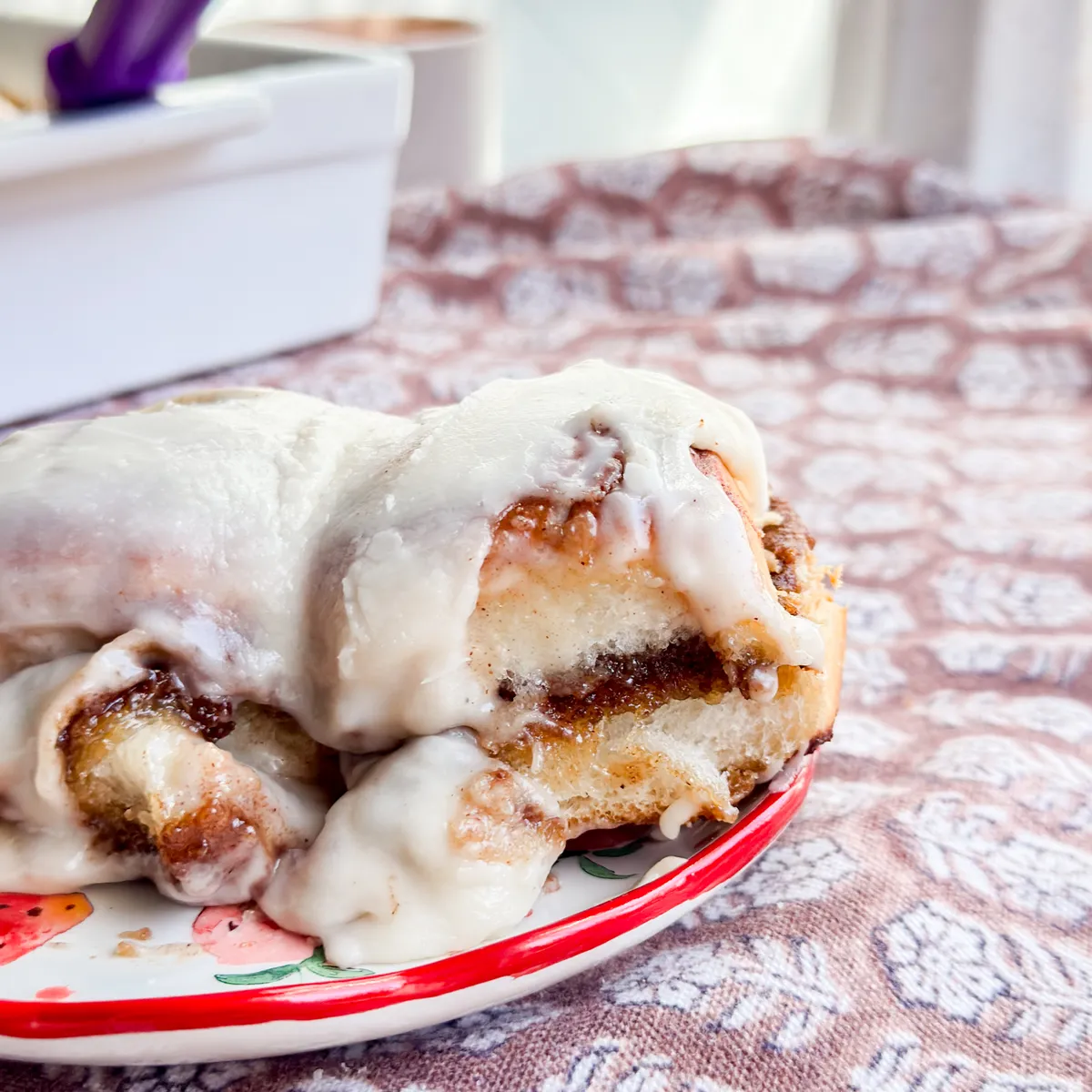 Gooey Hawaiian Roll Cinnamon Rolls