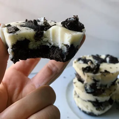 Recipe 'FREEZER-READY ICE CREAM CUPS'