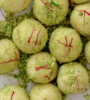 Recipe 'Rasmalai Ladoo Fusion'