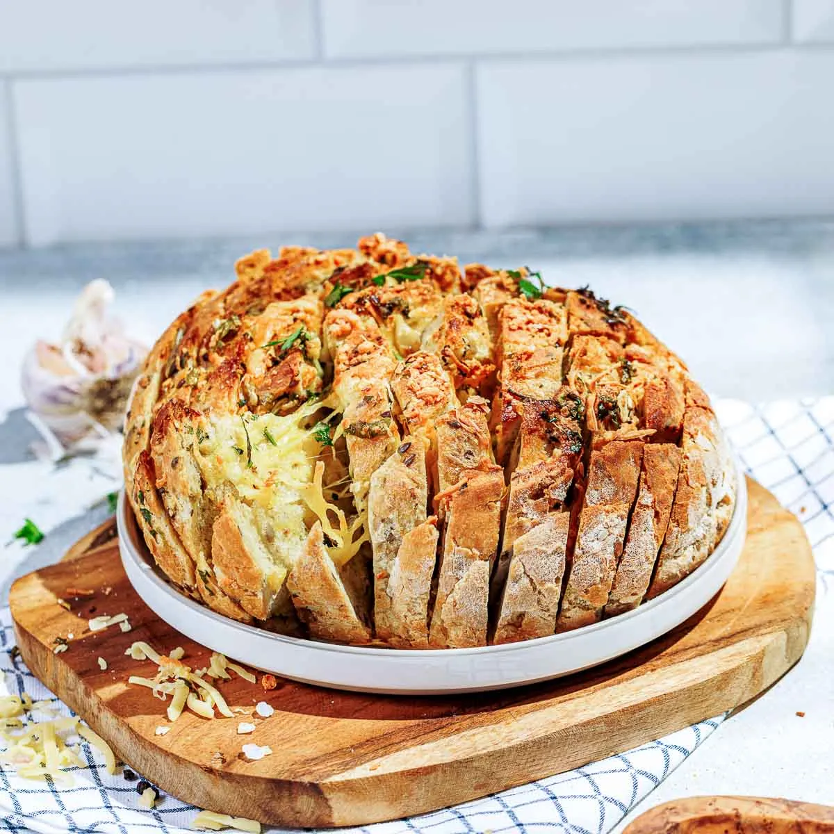 Cheesy Garlic Pull-Apart Bread