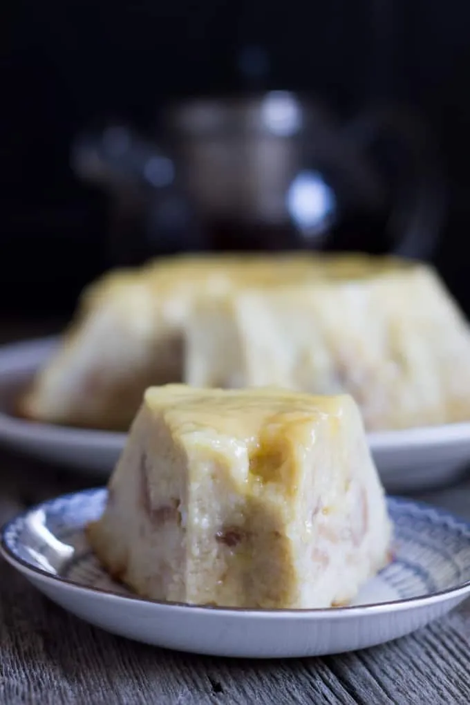 Argentinian bread pudding with caramel sauce (gluten-free, dairy-free)