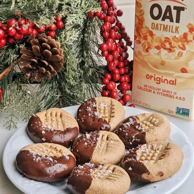 Recipe '1-Bowl Vegan Peanut Butter Cookies made with Oatmilk'