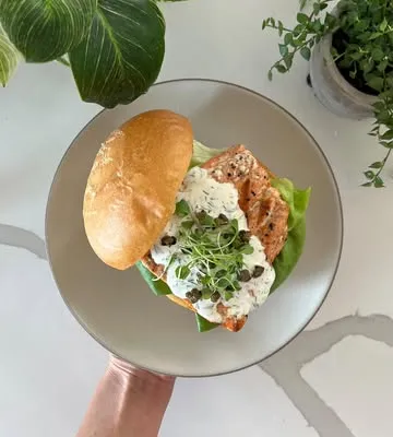 Recipe 'Summer Salmon Sandwich with Lemon Dill Aioli and Crispy Capers'