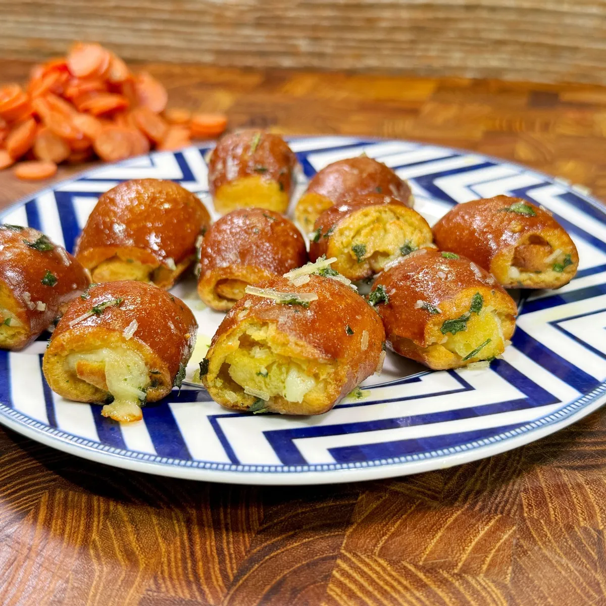 Pepperoni Pizza Stuffed Pretzel Bites Recipe
