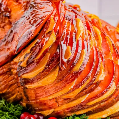 Recipe 'Glazed Apple Spiral Ham'