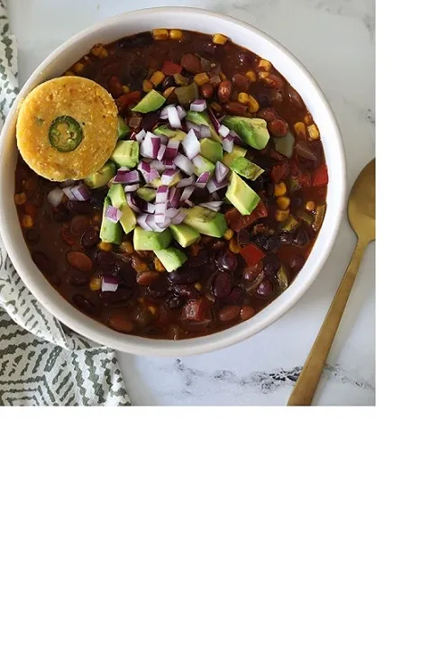 Slow Cooker 3 Bean Chili (Vegan) [+VIDEO]