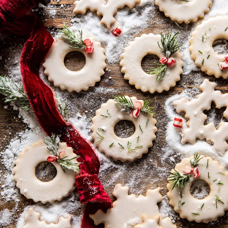 Vanilla Ginger Wreath Cookies