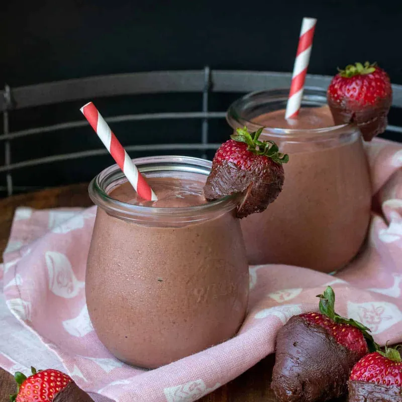 Healthy Chocolate Covered Strawberry Smoothie