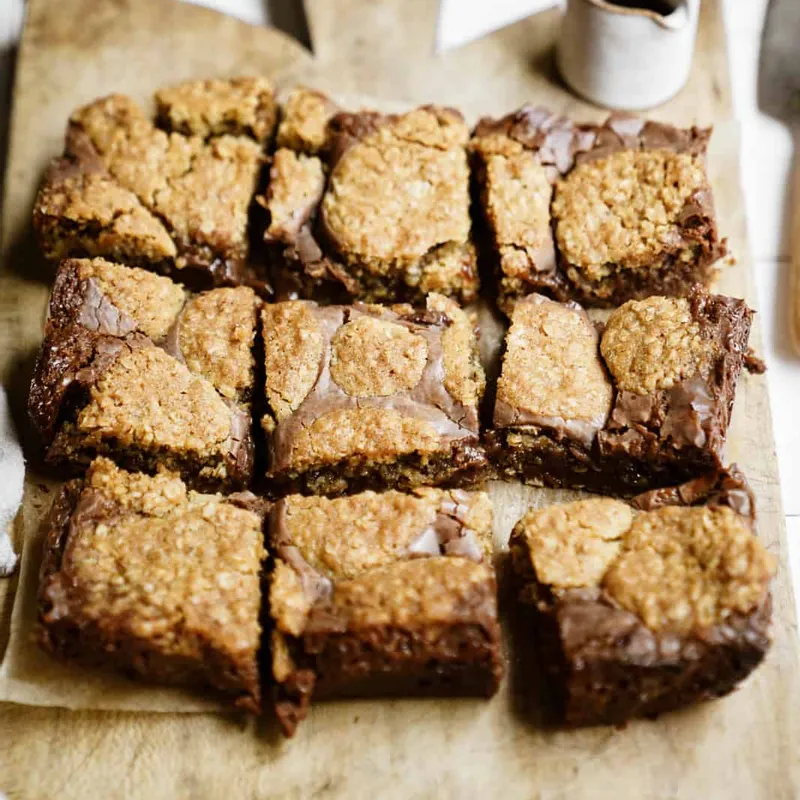 Vegan Oatmeal Fudge Bars (Starbucks copykat)