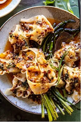 Quick Wontons in Chili Oil with Asparagus