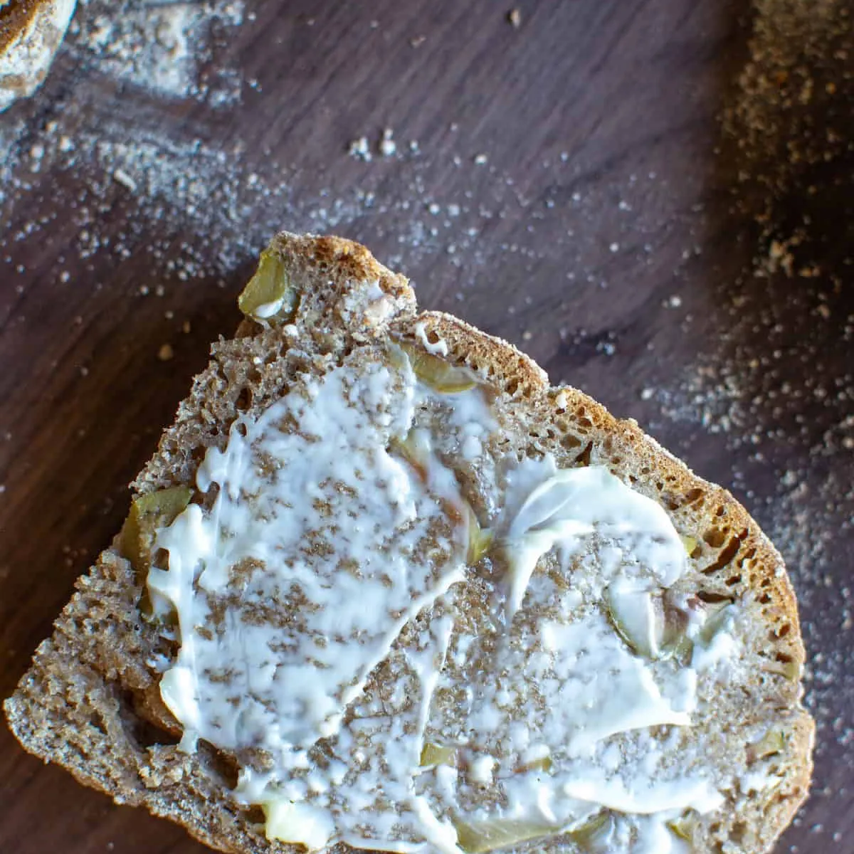 Easy No-Knead Whole Wheat Green Olive Bread Recipe