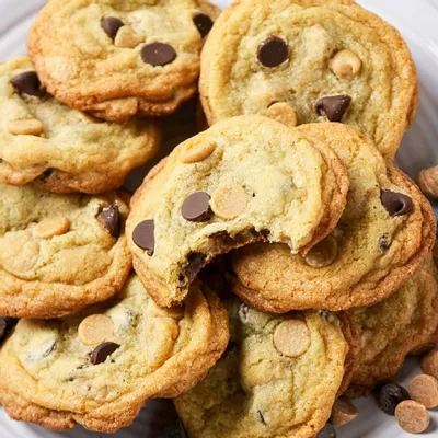 Recipe 'Chocolate Chip and Peanut Butter Chip Cookies'