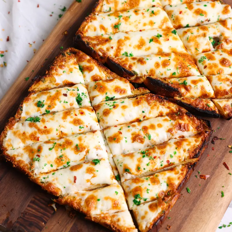 BEST CHEESY GARLIC BREAD