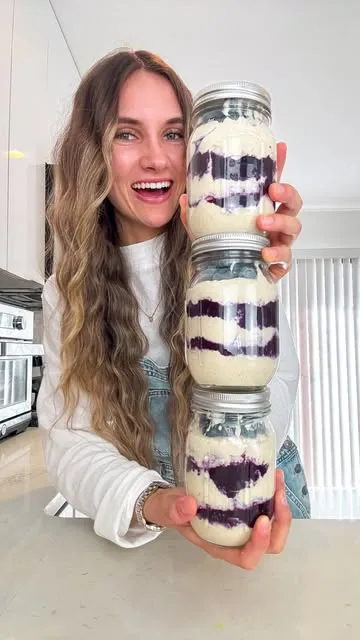 BLUEBERRY LEMON ZEST PROTEIN OVERNIGHT OATS