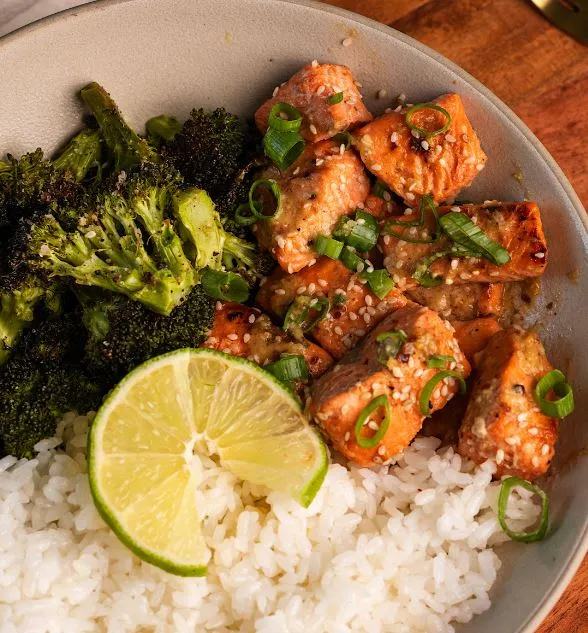 Miso Ginger Salmon Bite Bowl with Broccoli