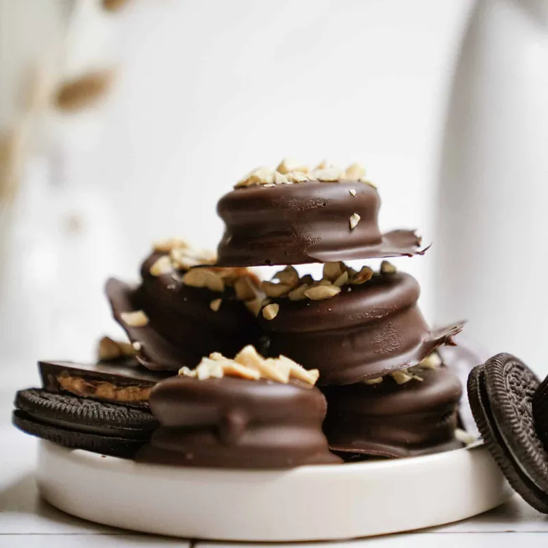 Chocolate Dipped Peanut Butter Cup Stuffed Oreos