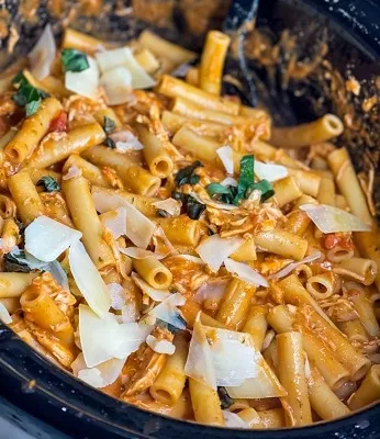 Recipe 'Slow Cooker Chicken and Pasta'