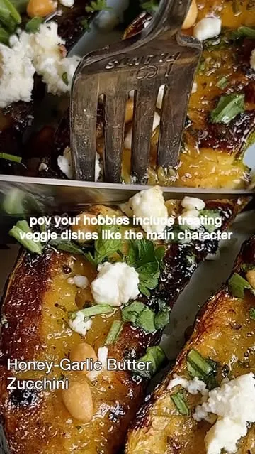 HONEY-GARLIC BUTTER ZUCCHINI!