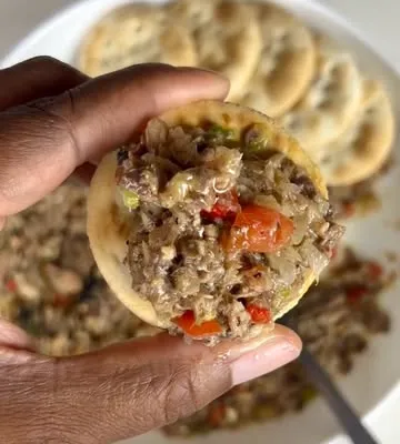 Recipe 'Jamaican-style Sardines & Crackers'