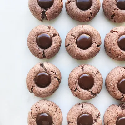 Recipe 'Peanut Butter Beet Blossoms'