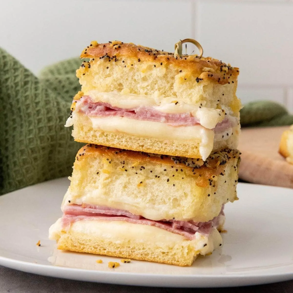 Golden-Baked Ham and Cheese Sliders on Hawaiian Rolls Recipe