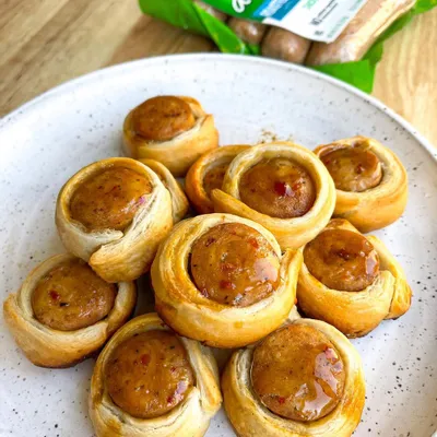 Recipe 'Hot Honey Sausage Croissant Rolls'