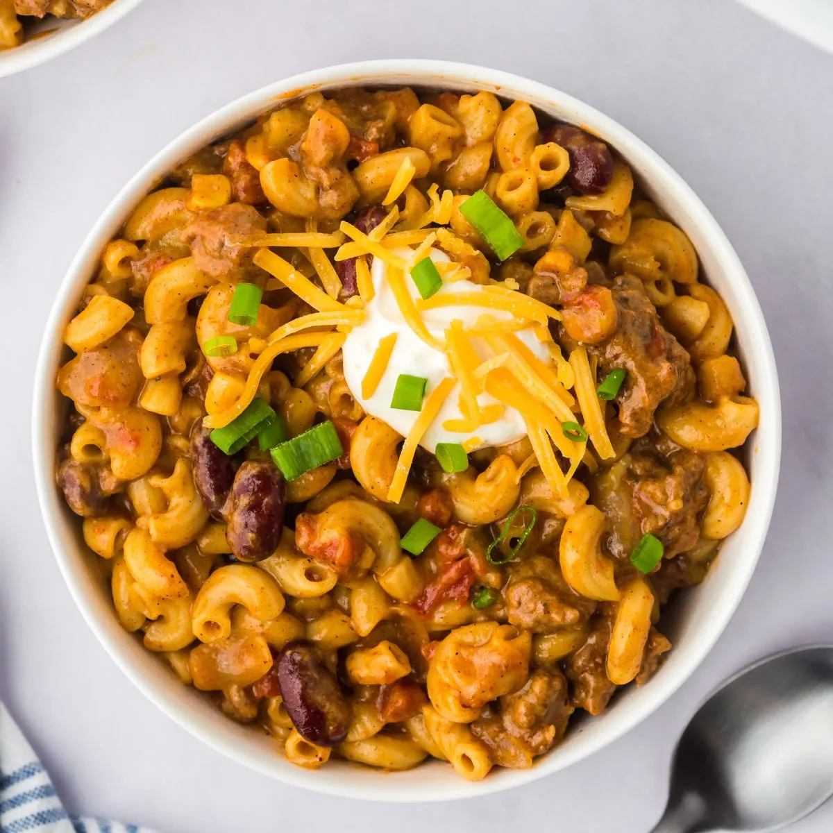 Slow Cooker Cheesy Chili Mac