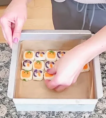 Recipe 'SPOOKY-CUTE ICE CREAM COOKIE SANDWICHES!🎃🍪🍦👻'