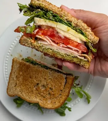 Recipe 'Turkey Caprese Sandwich'