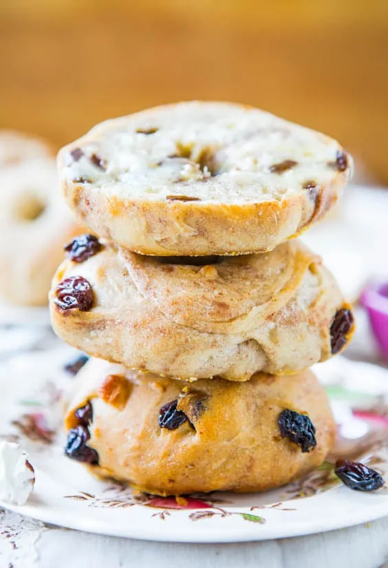 Easy Homemade Cinnamon Raisin Bagels
