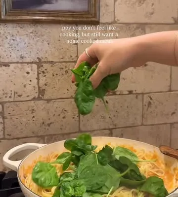 Recipe 'Creamy Pumpkin Pasta with Sausage'