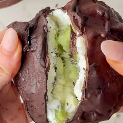 Recipe 'Chocolate Yogurt Kiwi Bites (Easy No-Bake Snack)'