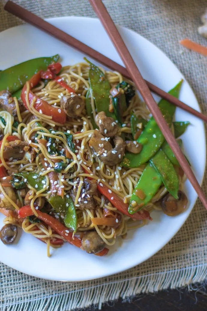 Vegan Lo Mein Noodles