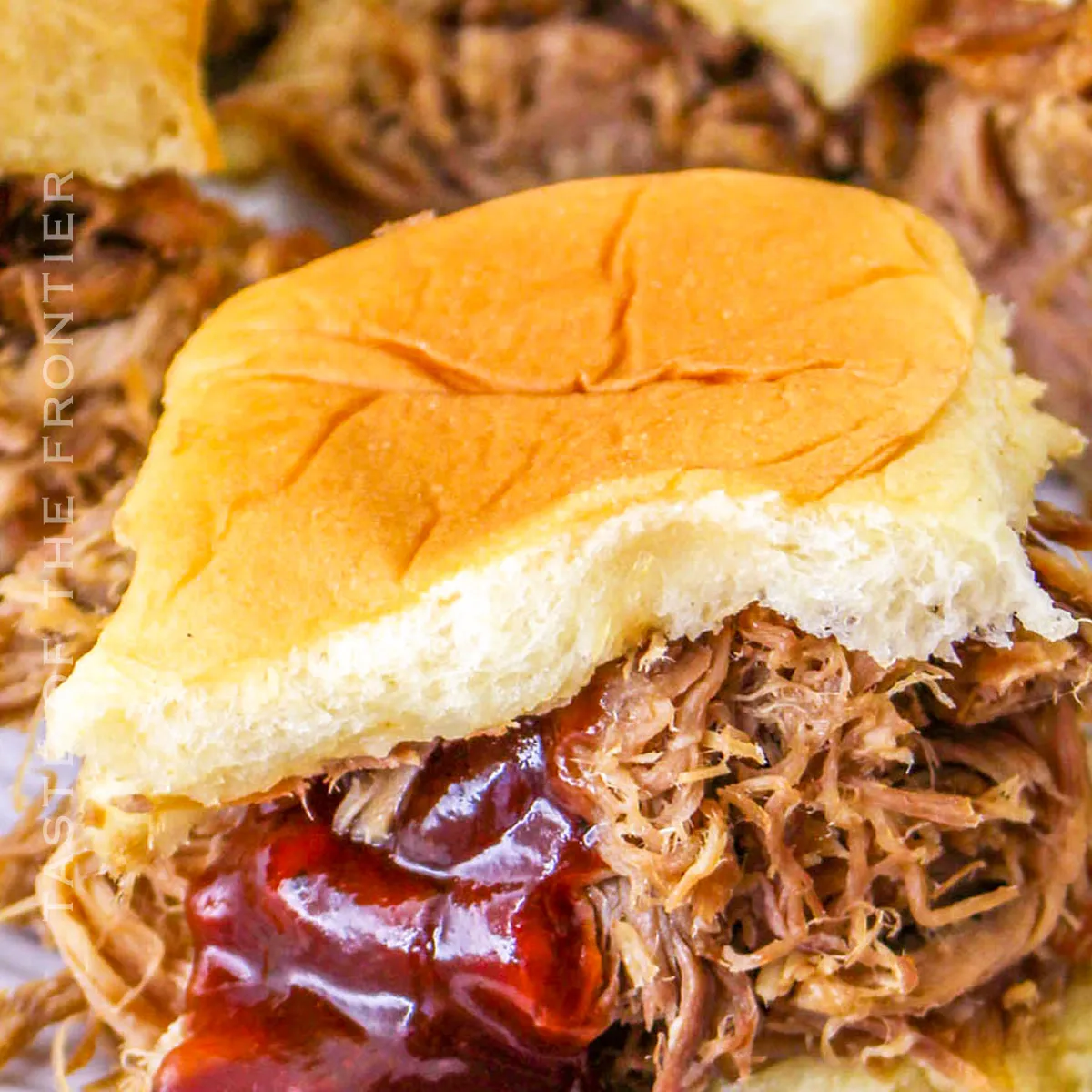 Slow Cooker Pulled Pork Sliders