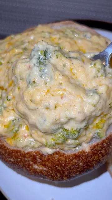 Creamy Broccoli & Carrot Soup for Bread Bowls