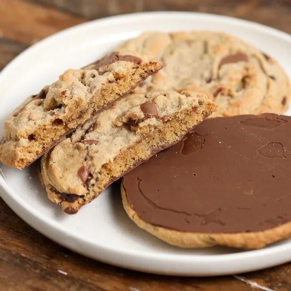 Browned Butter Chocolate Chip Cookies – Jacques Torres Dipped