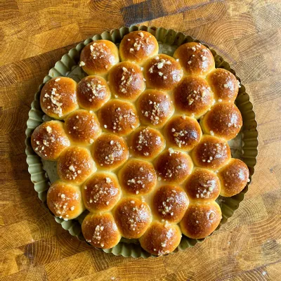 Recipe 'Beehive Challah with Honey Glaze'
