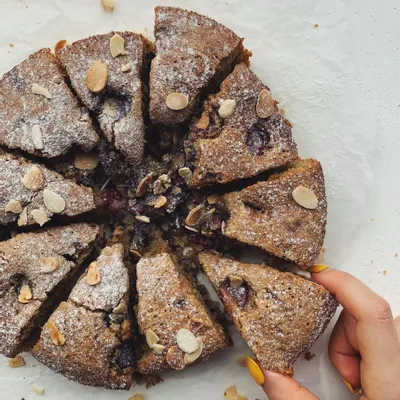 Recipe 'Cherry Bakewell Sponge Cake'