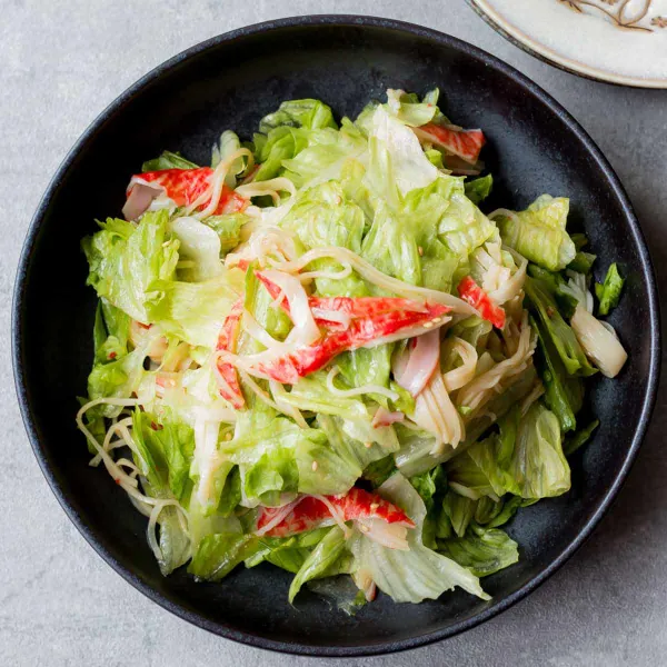 Lettuce and Kanikama Salad with Sesame Dressing