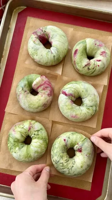 Raspberry Matcha Bagels