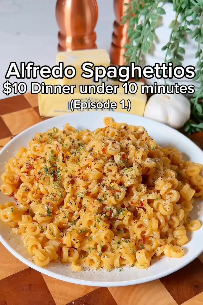 One Pot Creamy Alfredo Spaghettios