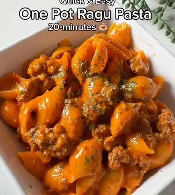 Recipe 'My go-to busy weeknight dinner. One pot creamy beef ragu pasta.'