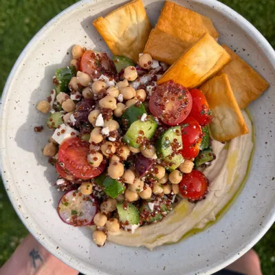 Recipe 'Fattoush-Inspired Hummus Bowls'