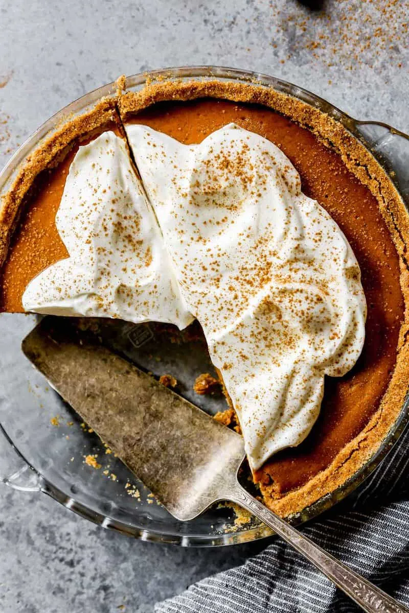 Pumpkin Pie with Graham Cracker Crust