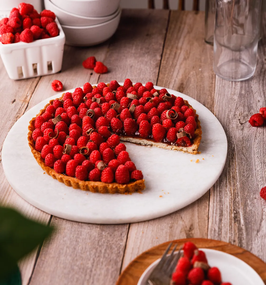 Delicious & Easy Raspberry Tart Recipe