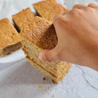 Recipe '3 Ingredient Banana Oat Breakfast Bars (Kid Friendly)'