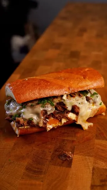 Shredded Beef Sandwiches (French Dip Style)