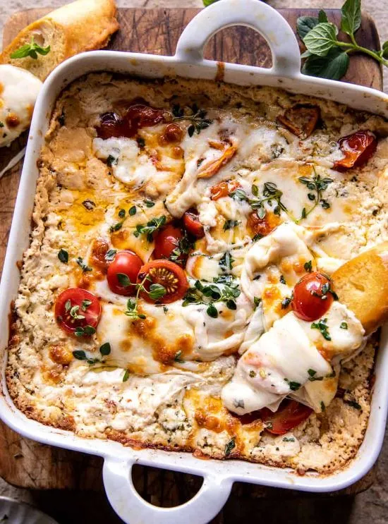 Roasted Garlic Bread Caprese Dip