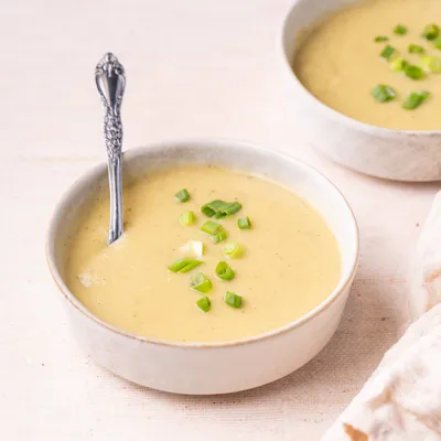 Recipe 'One-Pot Creamy Potato and Leek Soup'